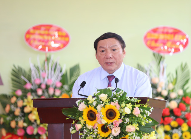 Bộ trưởng Bộ Văn hoá, Thể thao và Du lịch Nguyễn Văn Hùng